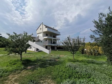 Detached home 396sqm for sale-Markopoulo