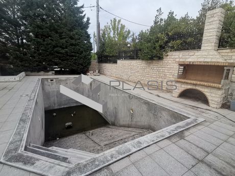 Μεζονέτα 350τ.μ. για πώληση-Πεντέλη