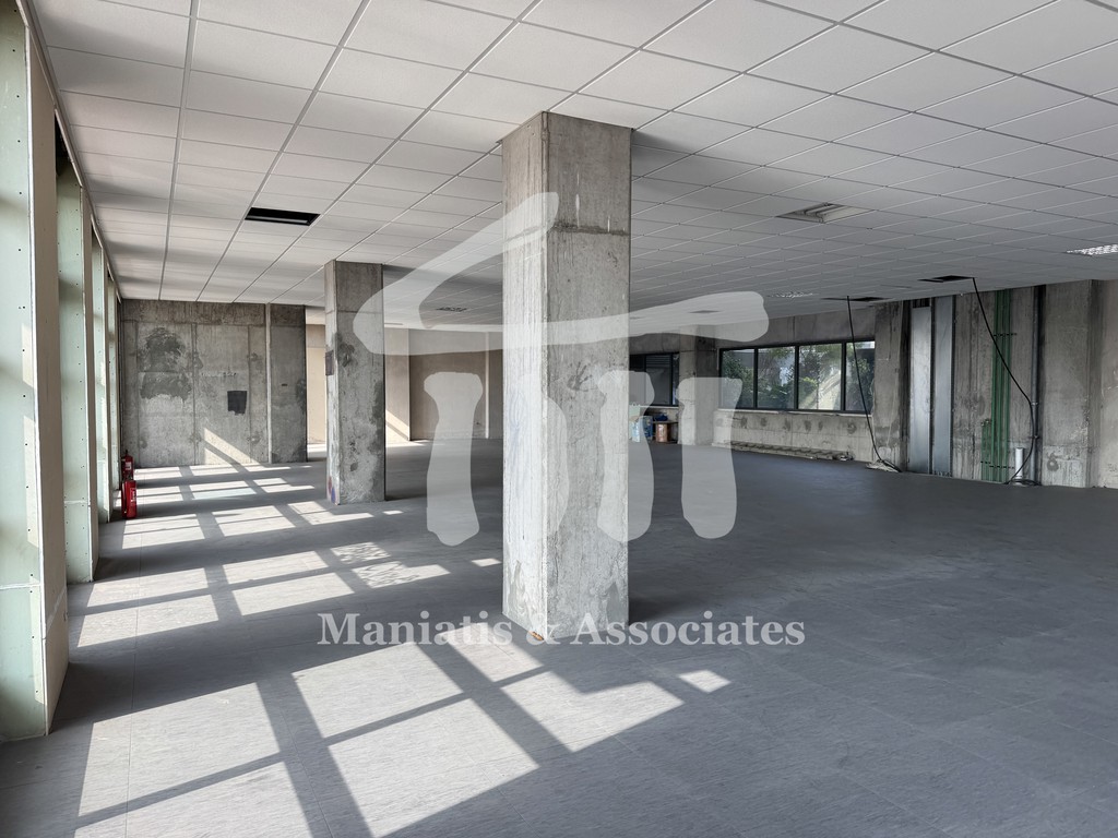 Κατάστημα 300 τ.μ. προς ενοικίαση, Λιμάνι Πειραιά