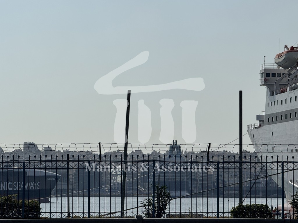 Κατάστημα 300 τ.μ. προς ενοικίαση, Λιμάνι Πειραιά