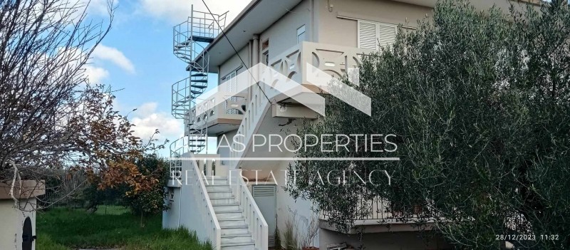 Κτίριο 215 τ.μ. προς πώληση, Καθιανά