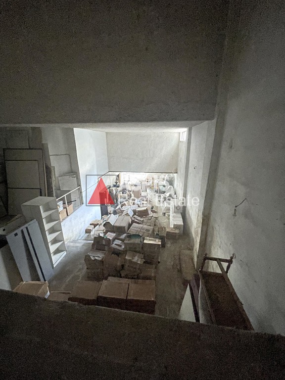 Κατάστημα 190 τ.μ. προς πώληση, Λόφος Φινοπούλου