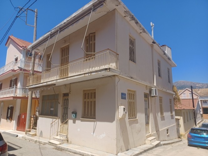 Κτίριο 240 τ.μ. προς πώληση, Αργοστόλι