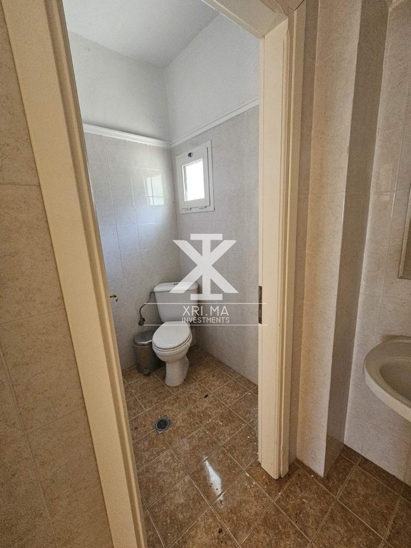 Επιχειρηματικό κτίριο 360 τ.μ. πρός πώληση, Θεσσαλονίκη - Περιφ/Κοί Δήμοι, Πεύκα