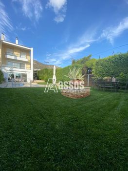 Maisonette 210sqm for sale-Kalivia Thorikou » Κέντρο