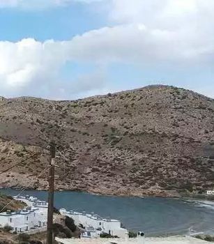 Land plot 4.100sqm for sale-Syros » Poseidonia