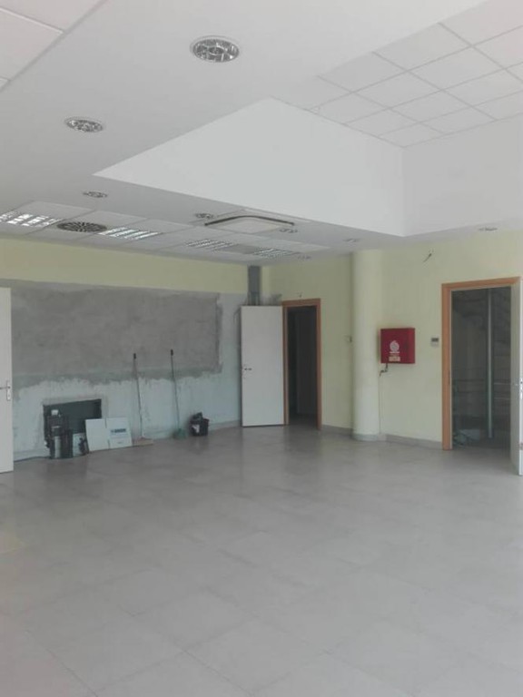 Κατάστημα 360 τ.μ. πρός ενοικίαση, Θεσσαλονίκη - Περιφ/Κοί Δήμοι, Εχέδωρος