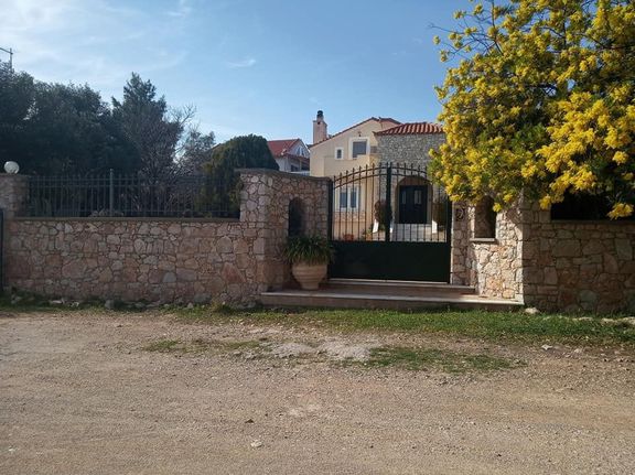 Μονοκατοικία 250 τ.μ. για πώληση, Νησιά Αργοσαρωνικού, Αμπελάκια