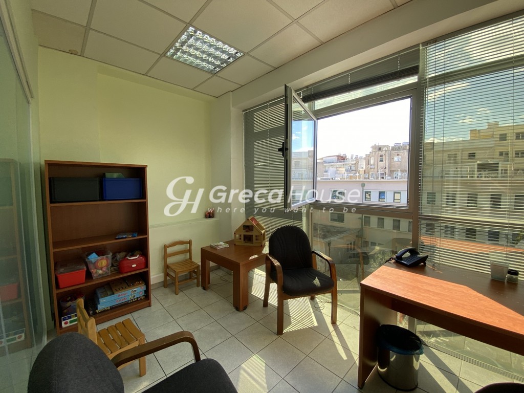 Επιχειρηματικό κτίριο 863 τ.μ. πρός πώληση, Αθήνα - Νότια Προάστια, Καλλιθέα