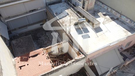 Land plot 204sqm for sale-Keratsini