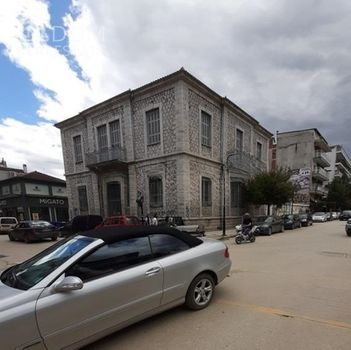 Επιχειρηματικό κτίριο 564τ.μ. για πώληση-Καρδίτσα » Άγιοι απόστολοι