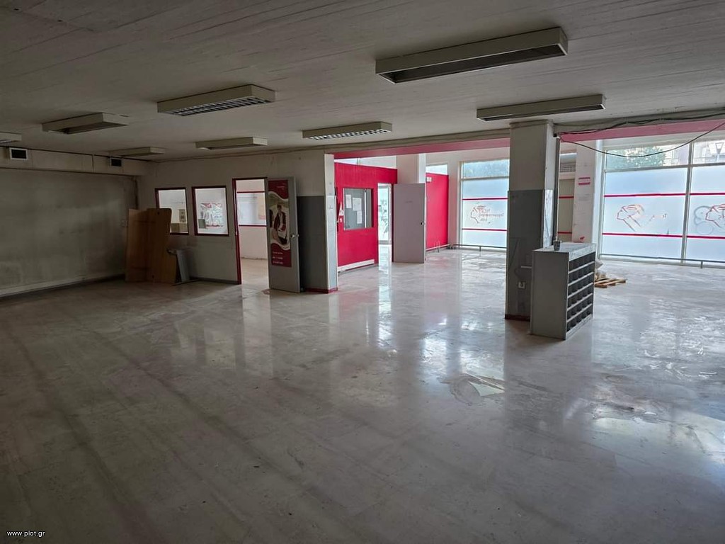 Επιχειρηματικό κτίριο 2.338 τ.μ. πρός πώληση, Αθήνα - Δυτικά Προάστια, Περιστέρι