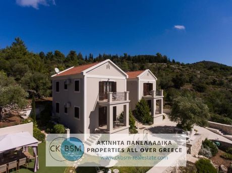 Hotel 269sqm for sale-Ithaki » Main Town - Chora