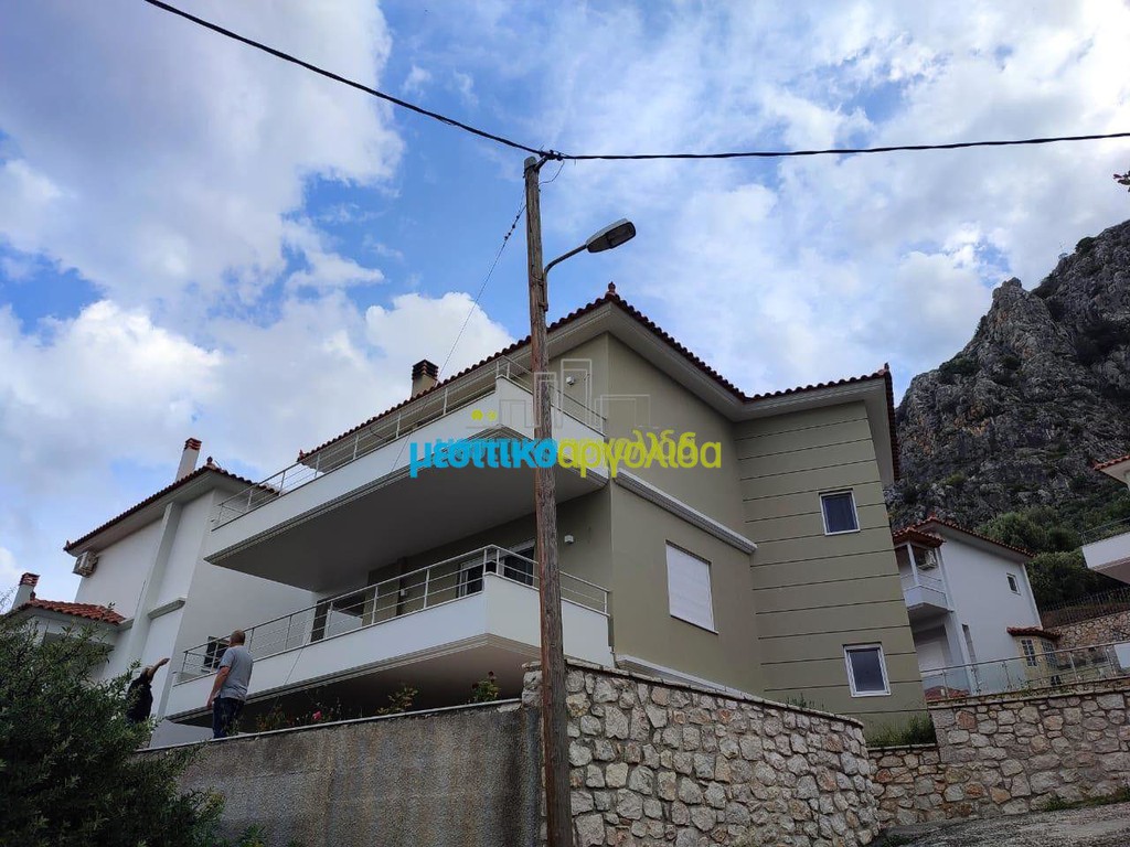 Μεζονέτα 210 τ.μ. προς πώληση, Αγία Παρασκευή Ασίνης