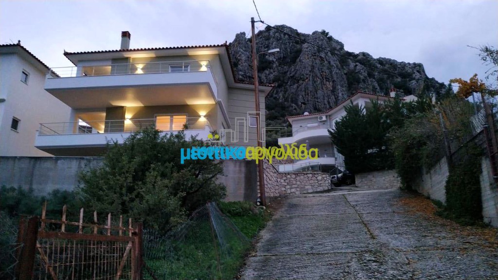 Μεζονέτα 210 τ.μ. προς πώληση, Αγία Παρασκευή Ασίνης