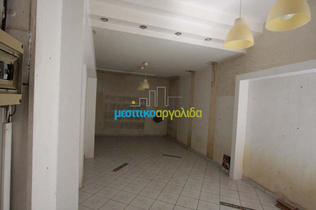 Store 200 sqm for sale, Argos