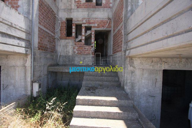 Συγκρότημα διαμερισμάτων 706 τ.μ. για πώληση, Αργολίδα, Λέρνα