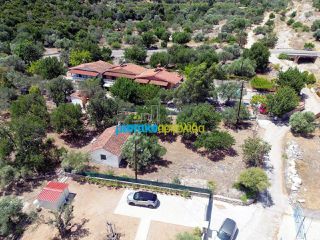 Ξενοδοχείο 290 τ.μ. προς πώληση, Τυρός-thumb-5