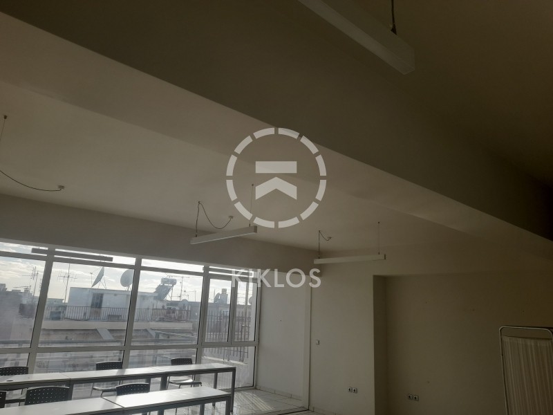 Επιχειρηματικό κτίριο 1.550 τ.μ. πρός πώληση, Αθήνα - Κέντρο, Αττική