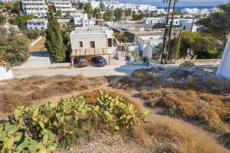 Land plot 518sqm for sale-Paros » Piso Livadi