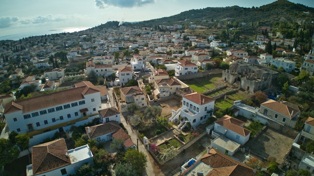 Οικόπεδο 130 τ.μ. προς πώληση, Κέντρο Σπετσών