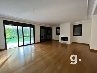 Detached home 600 sqm for sale