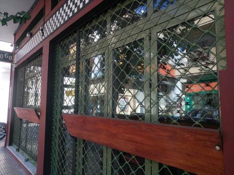 Building 241sqm for sale-Petralona