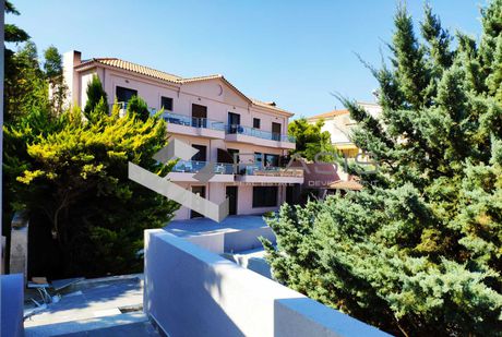 Συγκρότημα διαμερισμάτων 840τ.μ. για πώληση-Πικέρμι
