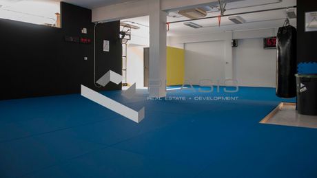Hall 368sqm for sale-Chalandri