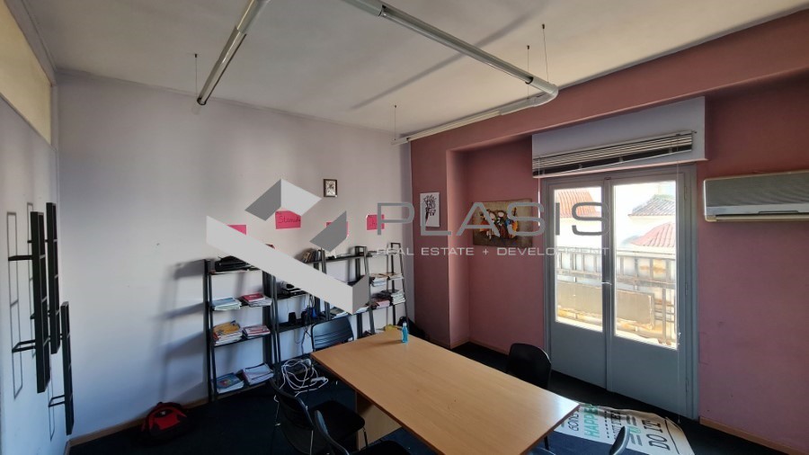 Επιχειρηματικό κτίριο 680 τ.μ. πρός πώληση, Πειραιάς - Προάστια, Νίκαια