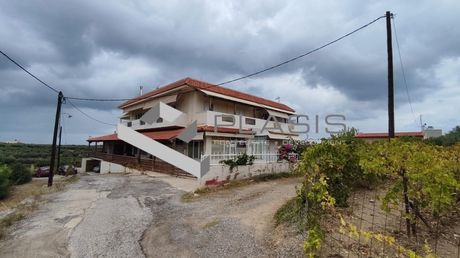 Επιχειρηματικό κτίριο 820τ.μ. για πώληση-Ρέθυμνο