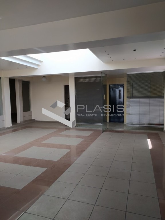 Επιχειρηματικό κτίριο 906 τ.μ. πρός πώληση, Πειραιάς, Ταμπούρια