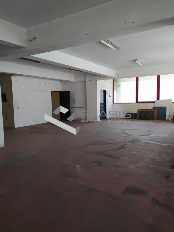 Επιχειρηματικό κτίριο 906 τ.μ. πρός πώληση, Πειραιάς, Ταμπούρια