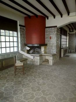 Επιχειρηματικό κτίριο 1.000τ.μ. για πώληση-Πολύγωνο - τουρκοβούνια