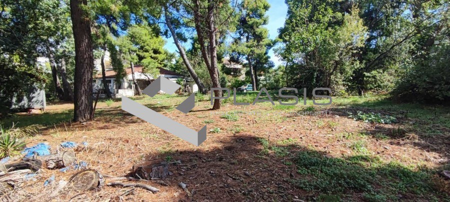 Οικόπεδο 1.679 τ.μ. προς πώληση, Αθήνα - Βόρεια Προάστια, Δροσιά