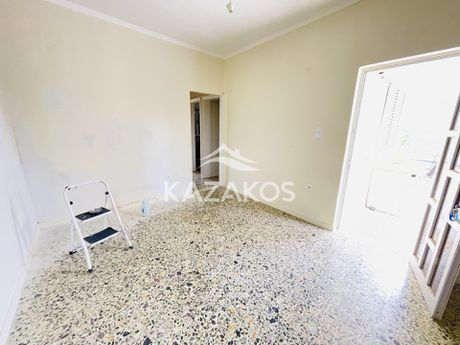 Οικόπεδο 47τ.μ. για πώληση-Καλύβια θορικού