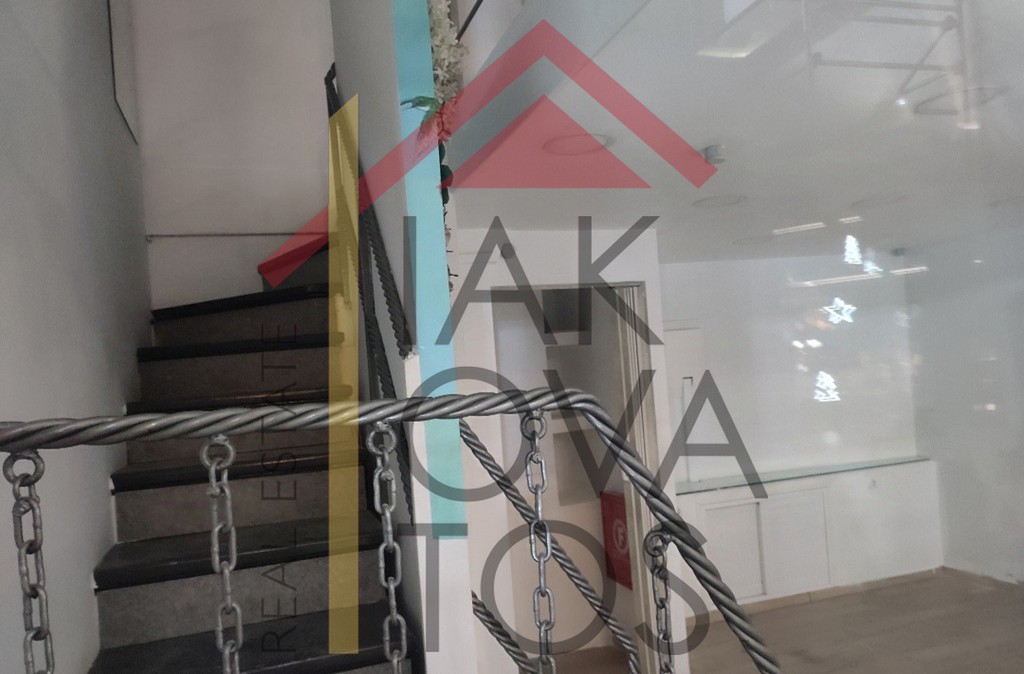 Κατάστημα 48 τ.μ. πρός πώληση, Αθήνα - Νότια Προάστια, Γλυφάδα