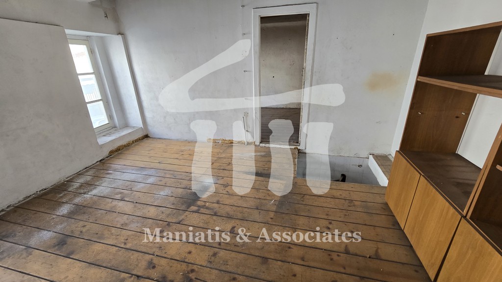 Κατάστημα 184 τ.μ. προς ενοικίαση, Νεάπολη Νίκαιας Πειραιά