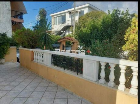 Maisonette 280sqm for sale-Agios Stefanos » Center