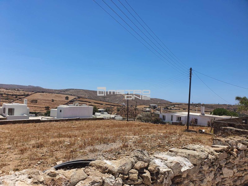 Land plot 2.000 sqm for sale, Petrousa