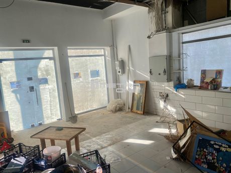 Store 125sqm for rent-Nea Erithraia » Center
