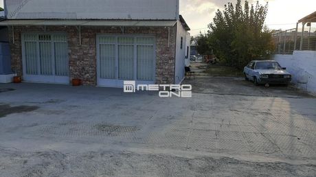 Business bulding 200sqm for rent-Paiania » Center