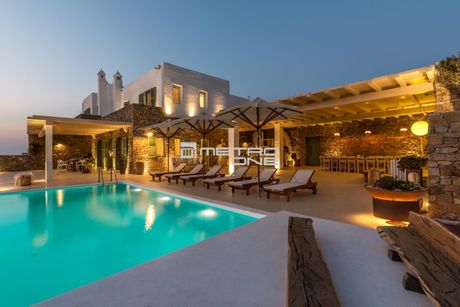 Villa 220sqm for sale-Mykonos » Main Town - Chora