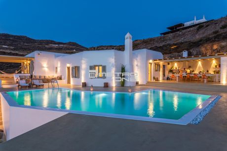 Villa 450sqm for sale-Mykonos » Ftelias