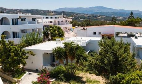 Hotel 3.866sqm for sale-Rethimno » Center