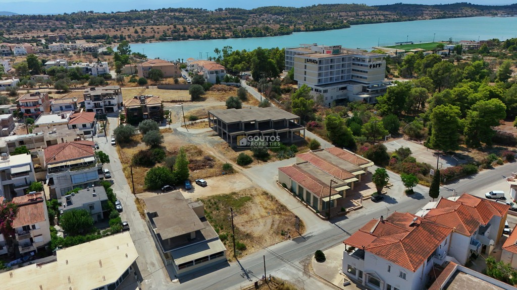Επιχειρηματικό κτίριο 1.690 τ.μ. προς πώληση, Πορτοχέλι