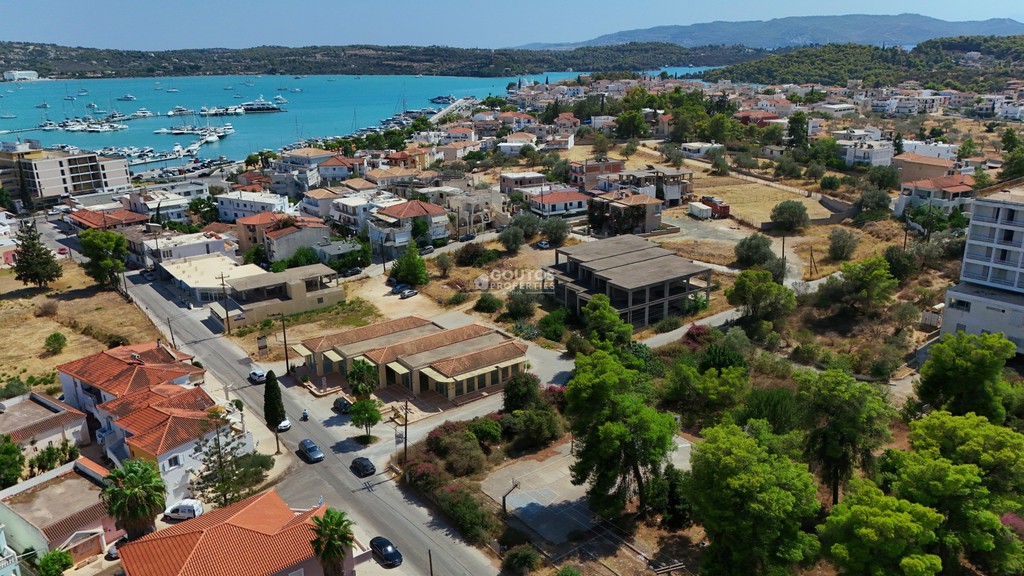 Επιχειρηματικό κτίριο 1.690 τ.μ. προς πώληση, Πορτοχέλι