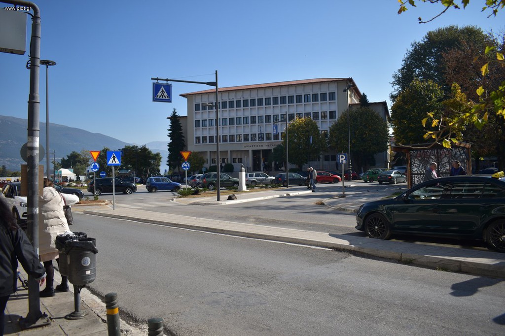 Κατάστημα 237 τ.μ. προς ενοικίαση, Κέντρο Ιωαννίνων