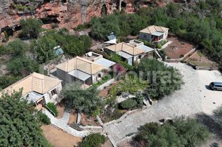 Μονοκατοικία 300 τ.μ. για πώληση