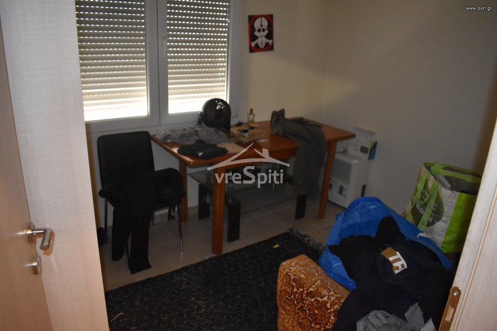 Επιχειρηματικό κτίριο 240 τ.μ. πρός πώληση, Ν. Ιωαννίνων, Πέραμα